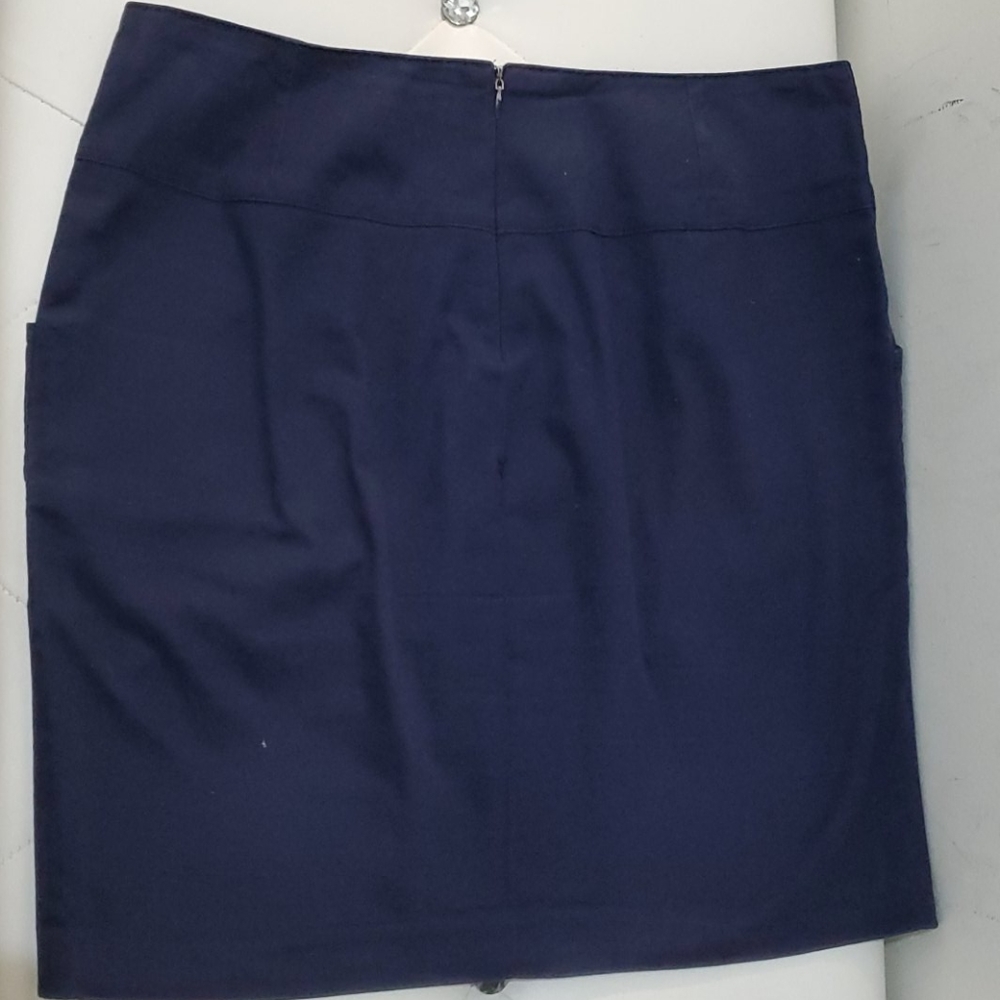Skirt - Picture 3 of 4